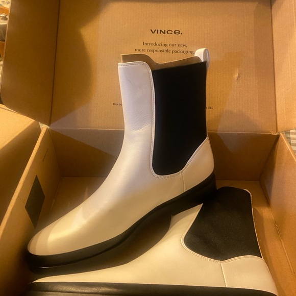 Vince white with Black Leather ankle boots - Picture 2 of 8